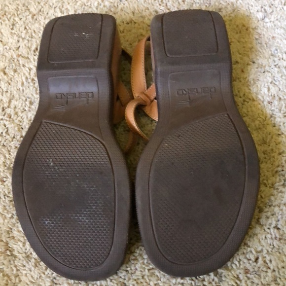 Dansko size 40 tan sandal - Picture 5 of 6
